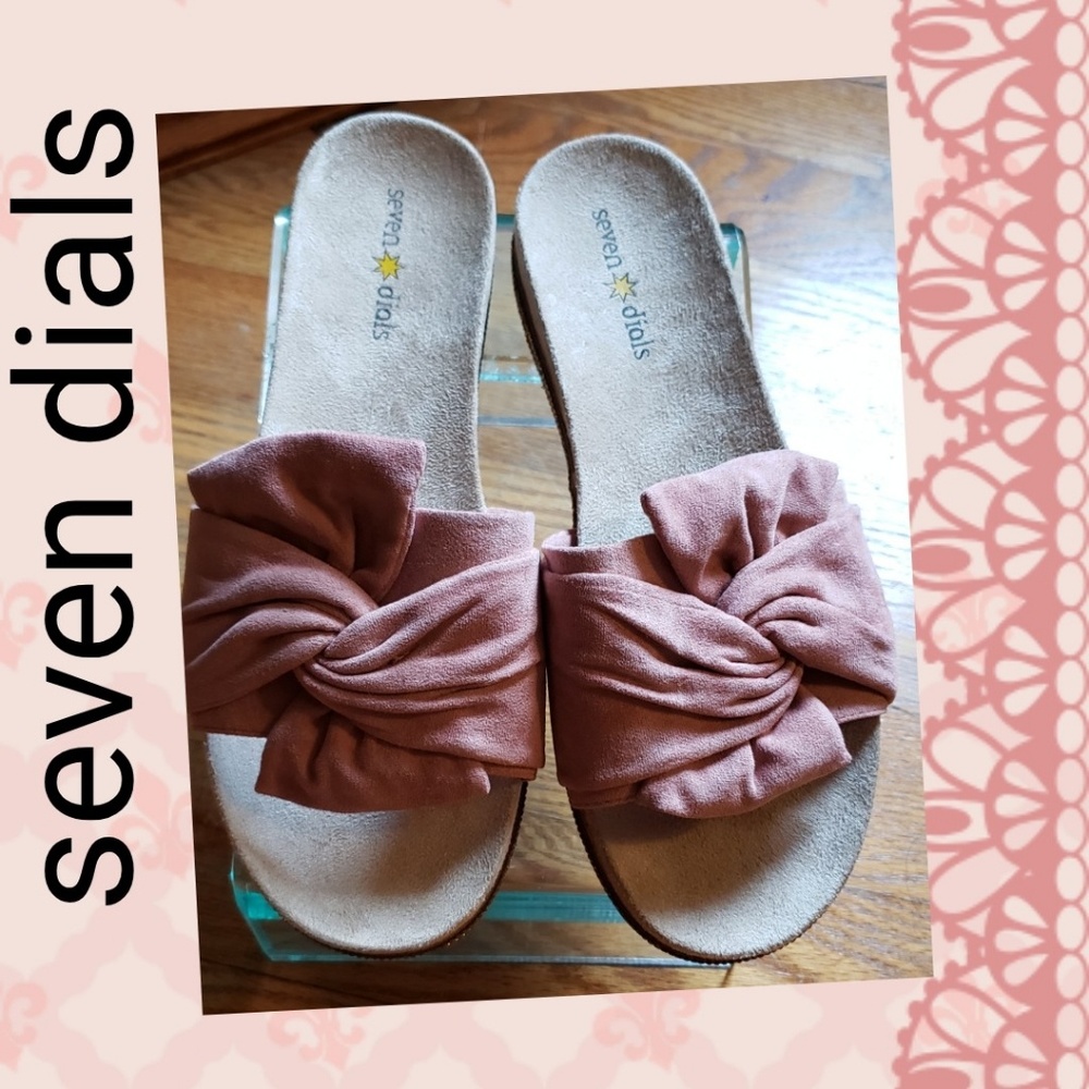 🆕️NIB seven dials dusty rose platform sandals